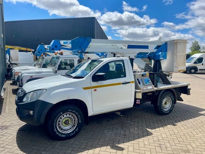 Isuzu Dmax Palfinger P130 access platform MEWP Cherry picker - Image 1 of 4