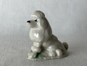 Vintage Wade England Red Rose Tea White Poodle Dog Figurine 1.5” 1967 #WM4-B2 - Picture 1 of 9