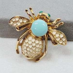 Goldfarbene Emaille Biene Brosche Anhänger weiß blau Emaille Insekt Käfer Honig - Bild 1 von 7