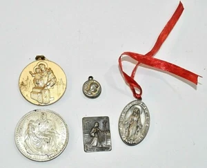 Vintage Religious lot Pendant Charms Coin Vatican Peita Mother Mary St Anthony - Picture 1 of 7