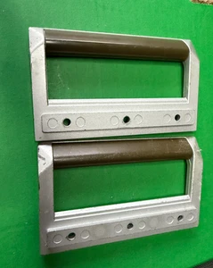HP/Agilent Front Handle for 5.25" Test Equipment, 1CN007A, 3 Holes - Picture 1 of 2