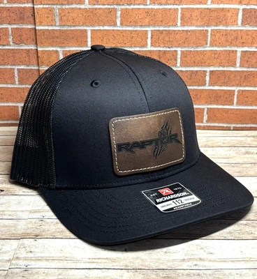 Sombrero de camionero Richardson 112 Raptor parche de cuero sintético - Sombrero Raptor - Azul marino/caqui Foto 1 de 4