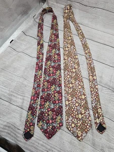 Corbatas de seda con flores florales Two Brooks Brothers  - Imagen 1 de 9