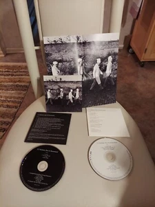 U2 Medium, Rare und Remastered 2 CDs plus Poster - Bild 1 von 2