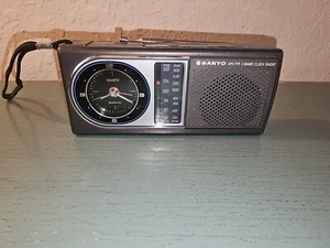 Vintage Sanyo AM/FM 2 Band Mini Clock Radio-RPM-C5, Excellent - Picture 1 of 11