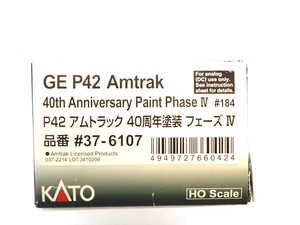 (ESCALA HO/KATO) AMTRAK GE P42 GENESIS 40 ANIVERSARIO PINTURA FASE IV #184 - Imagen 1 de 7