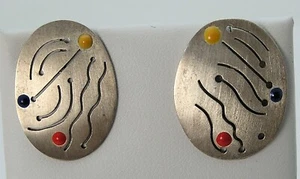Vintage Sterling Modernist Oval Disk Pierced Squiggly Lines Enamel Dots Earrings - Picture 1 of 6