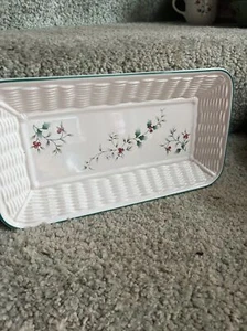 Vintage Pfaltzgraff Winterberry Bread Basket USA Barely Used - Picture 1 of 4