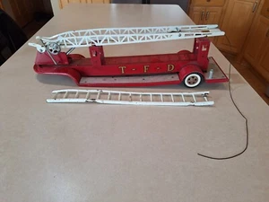 Remolque de escalera de extensión para camión de bomberos Tonka: vintage años 60: para piezas o reparación - Imagen 1 de 16