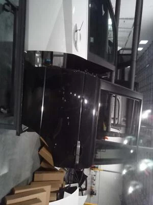 Land Rover Range Rover 2010-2012 puerta trasera izquierda negra 147590 112 k millas Foto 1 de 2