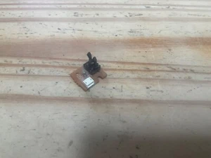 Interruptor tapa puerta disco repuesto OEM Nintendo GameCube DOL-001/101 - Imagen 1 de 1