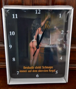 Wanduhr Blech " Schnaps " Blechwaren Fabrik Braunschweig GmbH 20 x 25 cm Neu - Picture 1 of 2