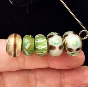 5 Murano Glass Charms Beads Lampwork Multicolor Green, Copper, Purple - Picture 1 of 10