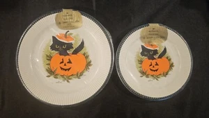 Very Vintage NOS Hallmark Halloween Dinner & Dessert Plates Black Cat Pumpkin - Picture 1 of 9