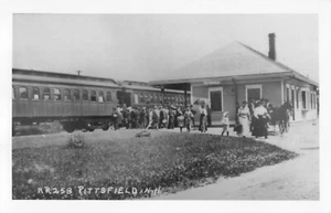 New Hampshire Real Photo Post Card - PITTSFIELD, N.H. RAILWAY STATION - Picture 1 of 2