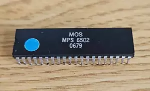 Early 1979 MOS 6502 CPU for Commodore VIC-20 / 1541 / Apple II / Oric/1 / BBC #2 - Picture 1 of 2