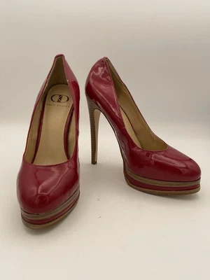 Zapatos de salón Kelsi Dagger para mujer talla 7,5 rojo charol plataforma tacones usados en excelente estado Foto 1 de 4