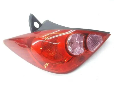 Conjunto de luz trasera/lámpara lado del conductor Nissan Versa 2007-2011 OEM Foto 1 de 4
