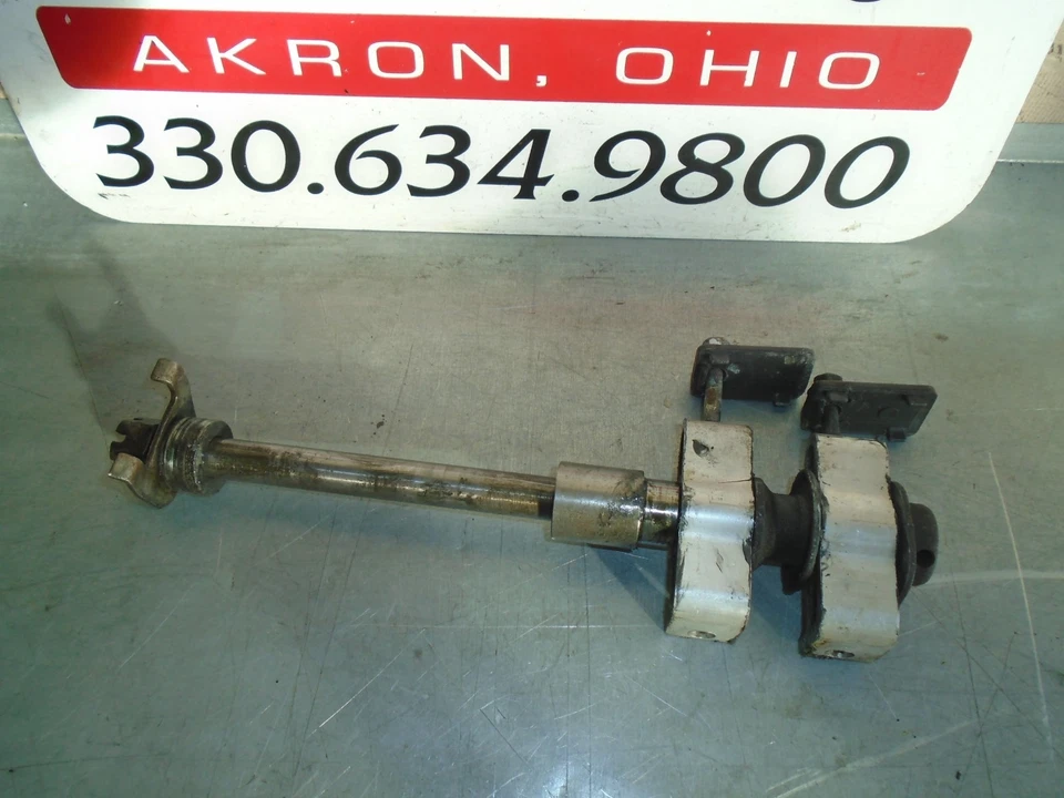 85 Suzuki GS550ES GS 550 ES eixo de roda traseira e espaçadores raros vintage - Imagem 1 de 1