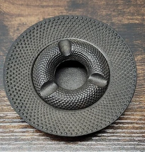 JAPANESE VINTAGE NANBU TEKKI CAST IRON ROUND INCENSE BURNER ASHTRAY - Picture 1 of 8