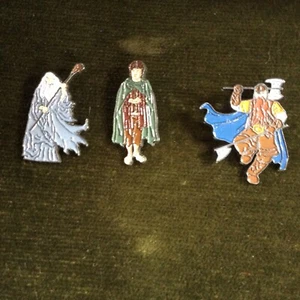 LORD OF THE RINGS 3 PIN BADGES - Picture 1 of 1