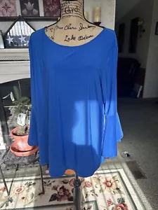 Women’s Top - Picture 1 of 4