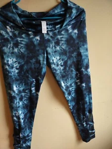 leggings. Poliester 88% /12% Spandex Machine Wash in cold water, Multicolot - Picture 1 of 3