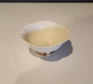 Lenox Ivory with Gold Trim Base, Cabbage Leaf Footed Trinket Dish/bowl - Picture 1 of 9