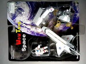 Vintage Early 1990'sSpace Playset - 4-piece Set by Wow Toys - Picture 1 of 2