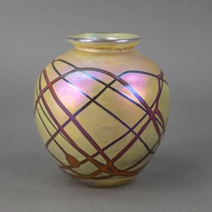 Chris Heilman 1978 Signed Beautiful Rare Iridescent Studio Art Glass Vase 4 1/2" - Picture 1 of 5