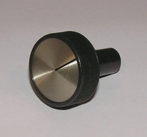 Vintage Radio Kunststoff Regler schwarz mit silberner Mitte & Anzeigelinie - Bild 1 von 3