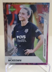 2024 PARKSIDE NWSL VOL 1 TARA MCKEOWN #183 SHIMMER PARALLEL/100 WASHINGTON - Foto 1 di 2