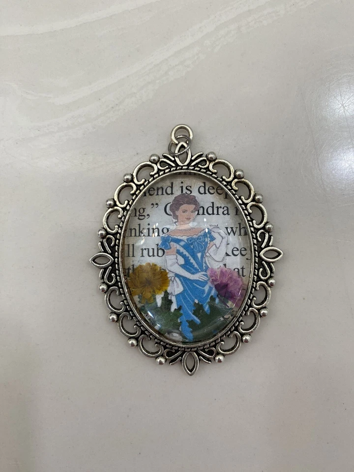 Victorian Style Nickel-free Pendant - Image 1 of 1