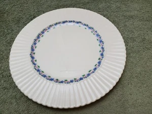 Lenox China PRISCILLA Luncheon Plates 9" - Picture 1 of 4