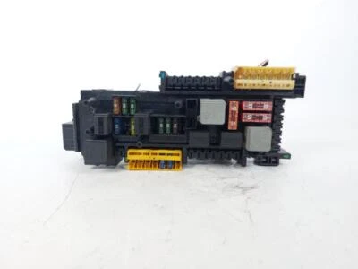 017187811 SCATOLA FUSIBILI MERCEDES-BENZ CLASSE C (W204) 2.2 CDI 16V MAN 6M 136C - Immagine 1 di 3
