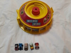 Vintage Micro Machines Mini Action Garage With 5 Micro Machines Garage Rough con - Picture 1 of 12