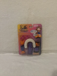 Paquete de atuendos vintage 2000 Diva Starz Nikki Fashionz Mattel nuevo sellado envío gratuito - Imagen 1 de 8