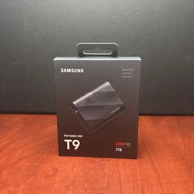 Unidad de estado sólido portátil externa SAMSUNG T9 “1 TB” negra (4545) nueva Foto 1 de 4