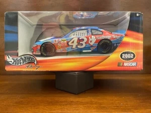 Hot Wheels Racing - John Andretti #43 Hamburger Helper - 2002 NASCAR 1:24 Scale - Picture 1 of 5