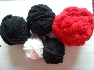 Mixed lot of baby fleece & pompom yarn, red/black/white, total 9 oz, 5 balls - Picture 1 of 4