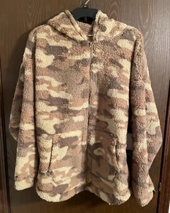 SO Brown Camo Full Zip Sherpa Hoodie Juniors Plus Size 3X - NWT - Picture 1 of 2