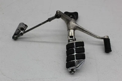 04-06 HARLEY DAVIDSON SPORTSTER XL883 883C REPOSAPIÉS DELANTERO IZQUIERDO REPOSAPIÉS Foto 1 de 4