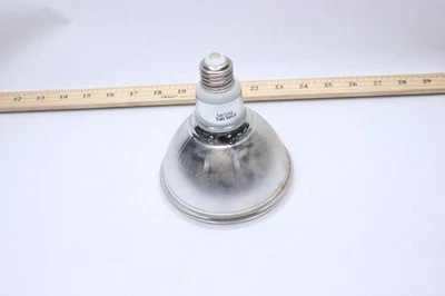 Philips Luz de inundación LED regulable interior/exterior blanco brillante 90W 9290013200 Foto 1 de 4