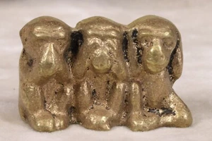 Three wise monkeys sculpture. Miniature. Signed Peethoe. Sculpture monkeys. - Picture 1 of 12