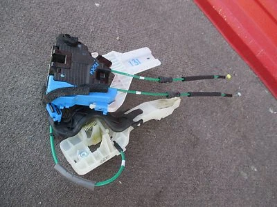 PESTILLO PUERTA TRASERA DERECHA HYUNDAI ELANTRA GT 2013 2014 2015 OEM 12 13 14 15 16 Foto 1 de 4