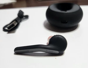 Auriculares inalámbricos Jabra Eclipse negros OEM sin usar con estuche y cable en paquete a granel - Imagen 1 de 12