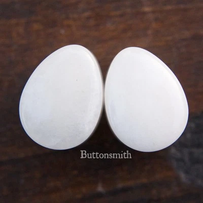 Пара капель белый кварц камень пробки / датчики мочки уха 10 размеров 6 мм - 25 мм - Изображение 1 из 2