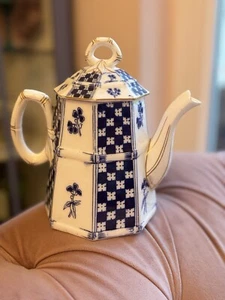 Rare Antique Coalport Shamrock octagonal Teapot - Picture 1 of 11