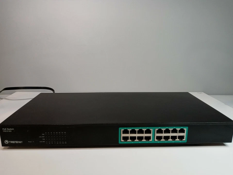 TRENDnet 16-Port 10/100 Mbps PoE+ Switch TPE-S160 - Image 1 of 4