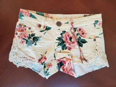 Vanilla Star Yellow Frayed Floral Shorts Women Junior Size 0 Shabby Chic NWT - Image 1 of 4